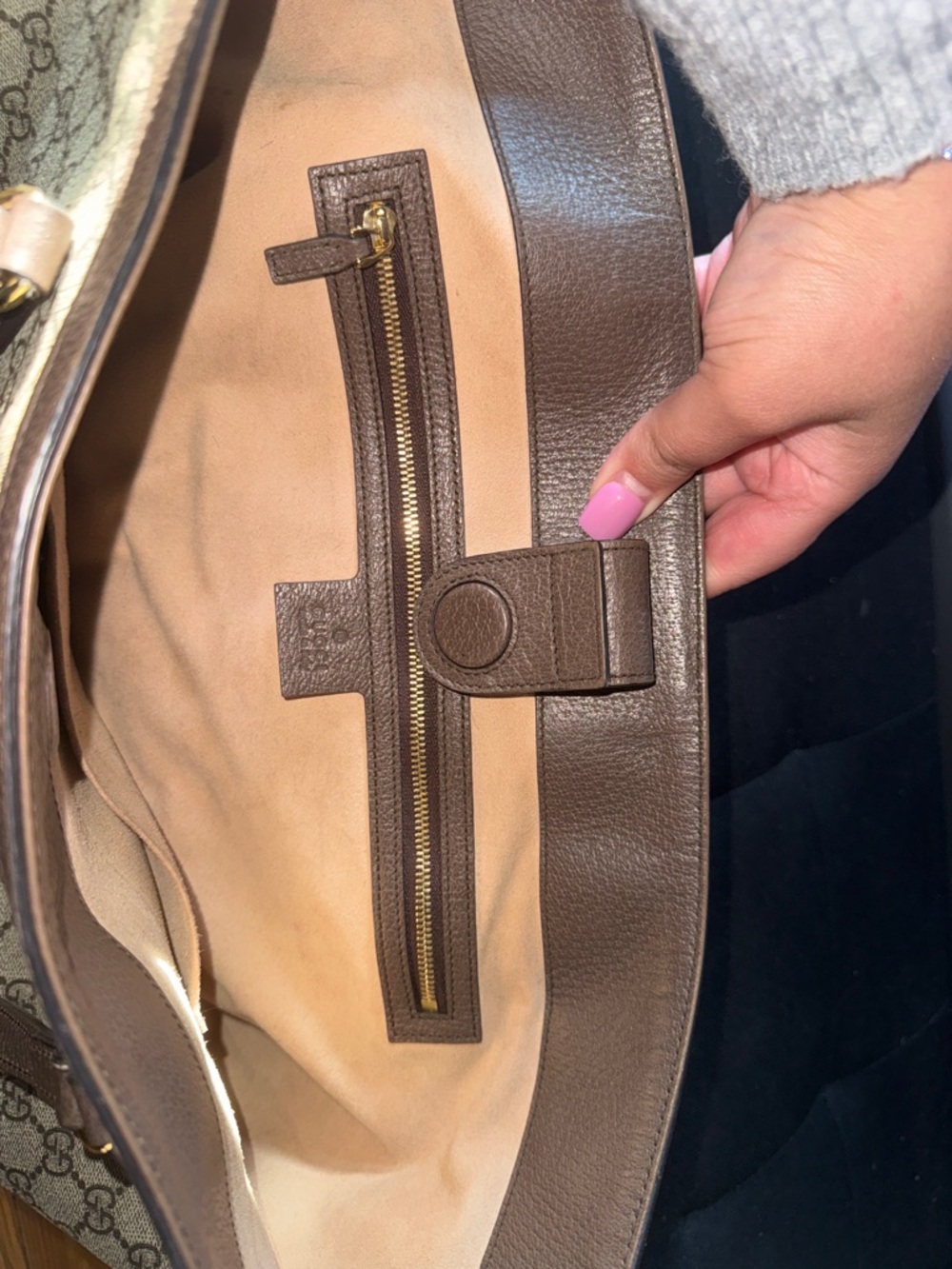 Gucci Beige GG Supreme Tote with Brown Leather and Red/Green Stripe - Picture 10 of 12